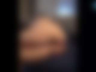 Honestlyfux's Live Sex Cam Show