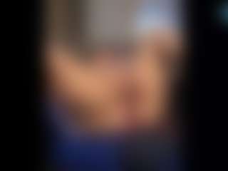 Honestlyfux's Live Sex Cam Show