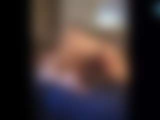 Honestlyfux's Live Sex Cam Show