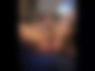 Honestlyfux's Live Sex Cam Show