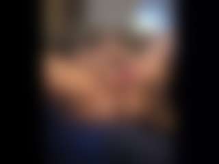 Honestlyfux's Live Sex Cam Show