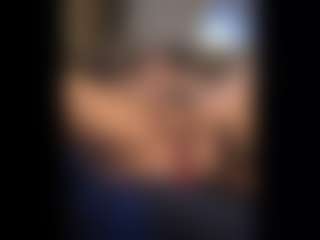 Honestlyfux's Live Sex Cam Show