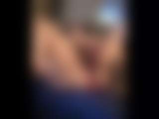 Honestlyfux's Live Sex Cam Show