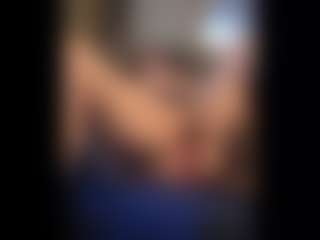 Honestlyfux's Live Sex Cam Show