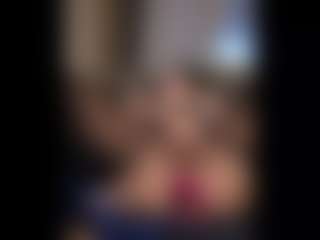 Honestlyfux's Live Sex Cam Show