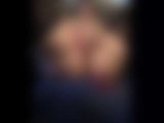 Honestlyfux's Live Sex Cam Show