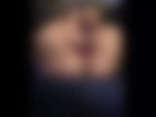 Honestlyfux's Live Sex Cam Show