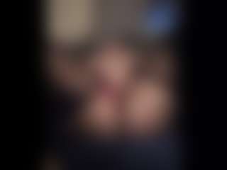 Honestlyfux's Live Sex Cam Show