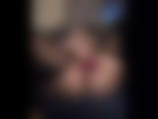 Honestlyfux's Live Sex Cam Show