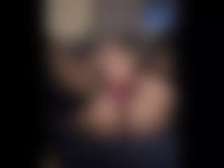 Honestlyfux's Live Sex Cam Show
