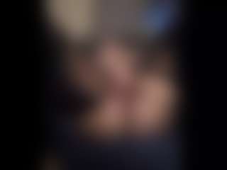 Honestlyfux's Live Sex Cam Show