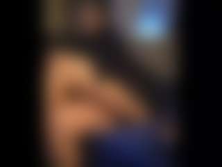 Honestlyfux's Live Sex Cam Show