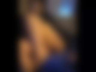 Honestlyfux's Live Sex Cam Show