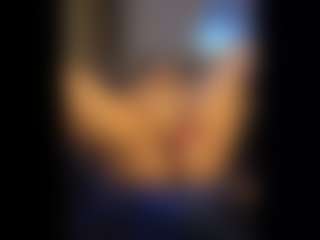 Honestlyfux's Live Sex Cam Show