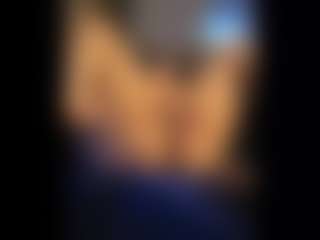 Honestlyfux's Live Sex Cam Show