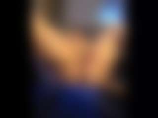 Honestlyfux's Live Sex Cam Show