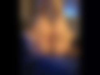 Honestlyfux's Live Sex Cam Show