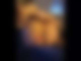 Honestlyfux's Live Sex Cam Show
