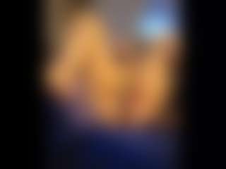 Honestlyfux's Live Sex Cam Show