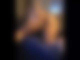 Honestlyfux's Live Sex Cam Show