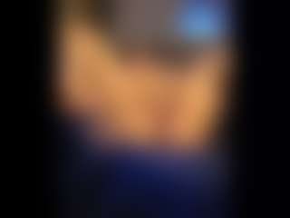 Honestlyfux's Live Sex Cam Show