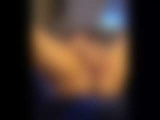 Honestlyfux's Live Sex Cam Show