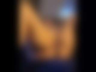 Honestlyfux's Live Sex Cam Show