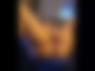 Honestlyfux's Live Sex Cam Show