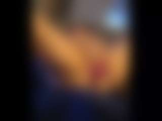 Honestlyfux's Live Sex Cam Show