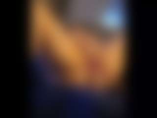 Honestlyfux's Live Sex Cam Show