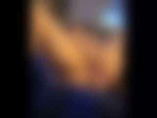 Honestlyfux's Live Sex Cam Show