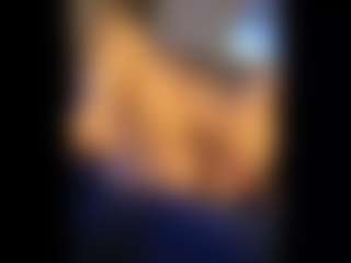 Honestlyfux's Live Sex Cam Show