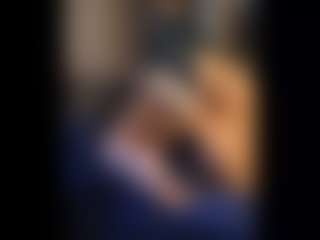 Honestlyfux's Live Sex Cam Show