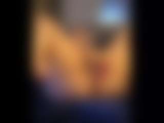 Honestlyfux's Live Sex Cam Show