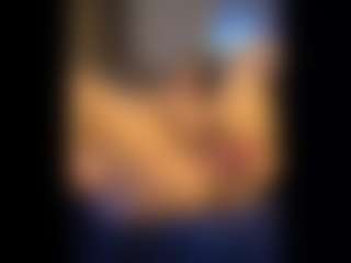Honestlyfux's Live Sex Cam Show