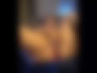 Honestlyfux's Live Sex Cam Show