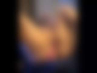 Honestlyfux's Live Sex Cam Show