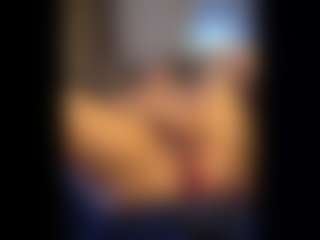 Honestlyfux's Live Sex Cam Show