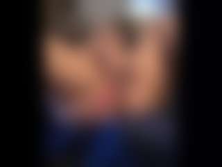 Honestlyfux's Live Sex Cam Show