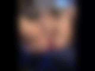Honestlyfux's Live Sex Cam Show
