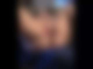 Honestlyfux's Live Sex Cam Show