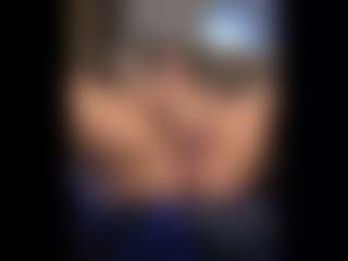 Honestlyfux's Live Sex Cam Show