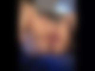Honestlyfux's Live Sex Cam Show