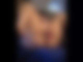 Honestlyfux's Live Sex Cam Show
