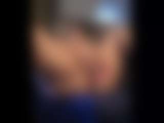 Honestlyfux's Live Sex Cam Show