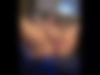 Honestlyfux's Live Sex Cam Show