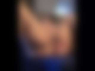 Honestlyfux's Live Sex Cam Show