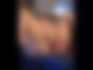 Honestlyfux's Live Sex Cam Show