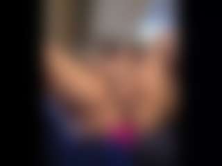 Honestlyfux's Live Sex Cam Show