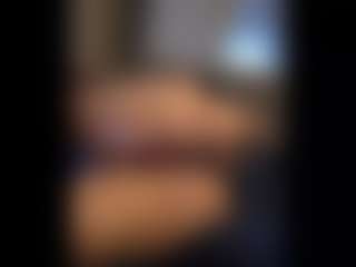 Honestlyfux's Live Sex Cam Show